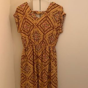 Pattern yellow dress